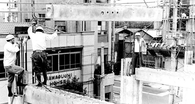 工場製作梁の取付